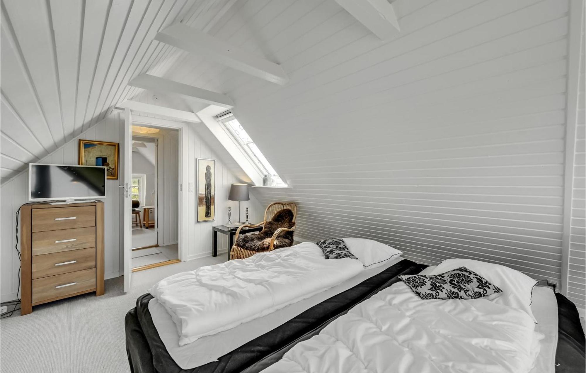 Awesome Home In Norre Nebel With Kitchen Nymindegab Exterior photo